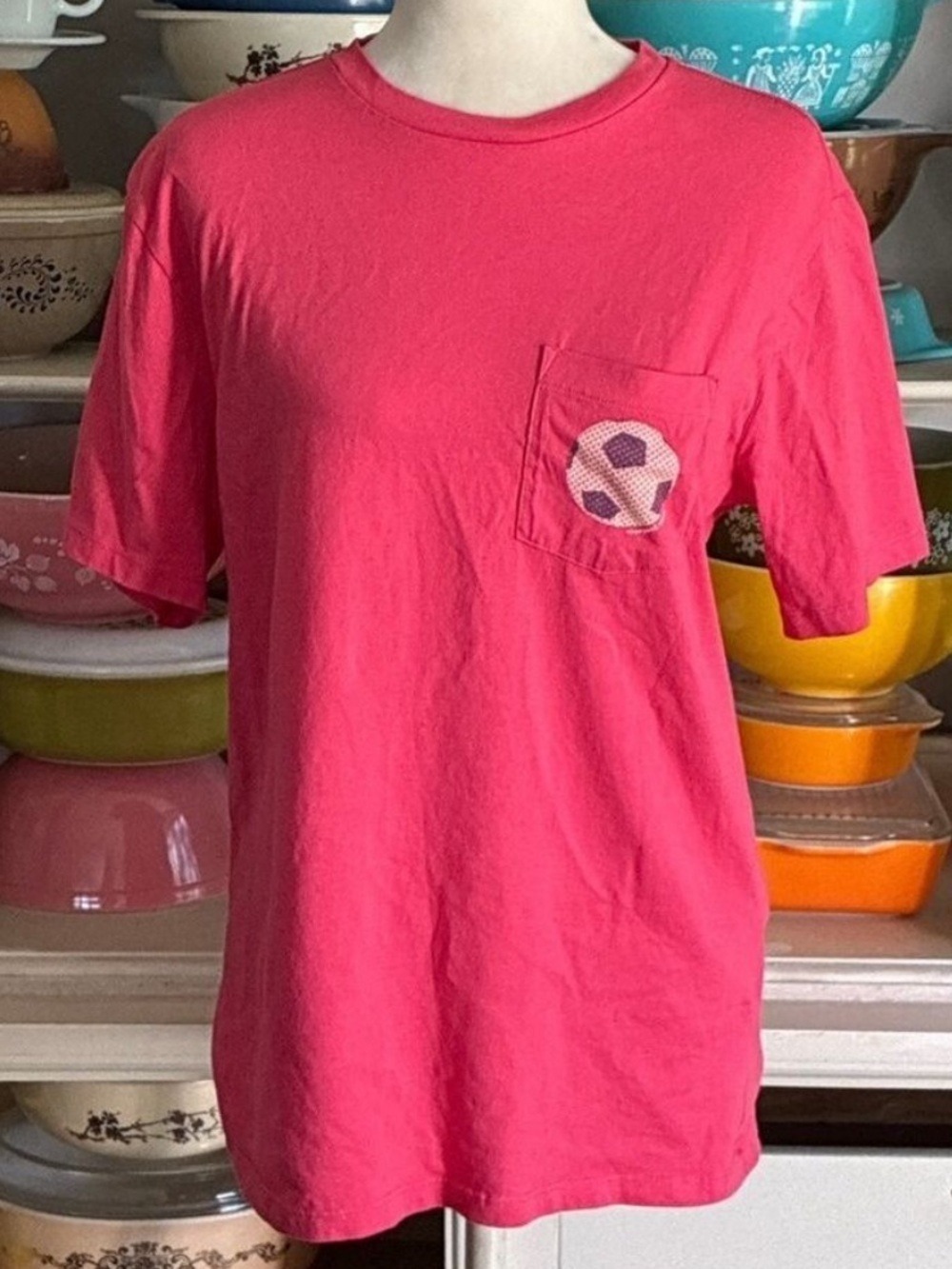 Vineyard Vines Soccer Ball and Whale Graphic Tee in Salmon - Size Small